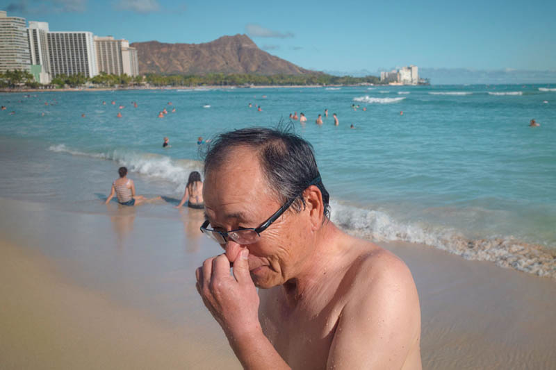 Street Photography and Ricoh GR III-3-Waikiki Hawaii-_T002040-man-itching-nose