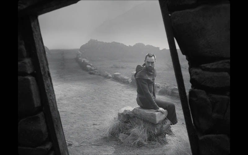 the tragedy of macbeth-stunning cinematography analyzed-more interesting compositions-008