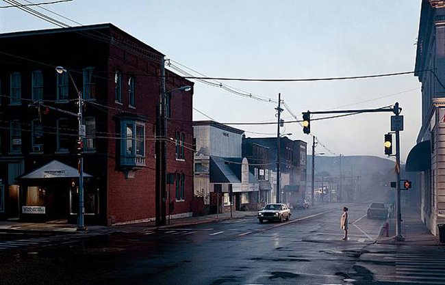 gregory_crewdson_beneath_the_roses_2005