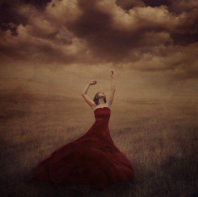 Brooke-Shaden-redDressClouds