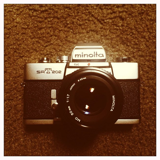 Minolta-SRT-202-glover