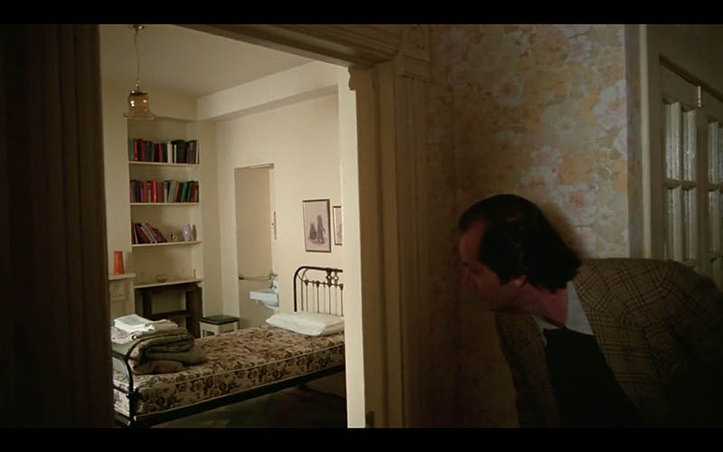 Create-Killer-Compositions-Like-Kubrick-The-Shining-analyzed