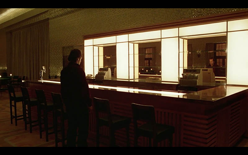 Create-Killer-Compositions-Like-Kubrick-The-Shining-analyzed