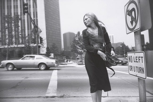 Mastering-Composition-with-Garry-Winogrand-street-photograhpy-and-fashion